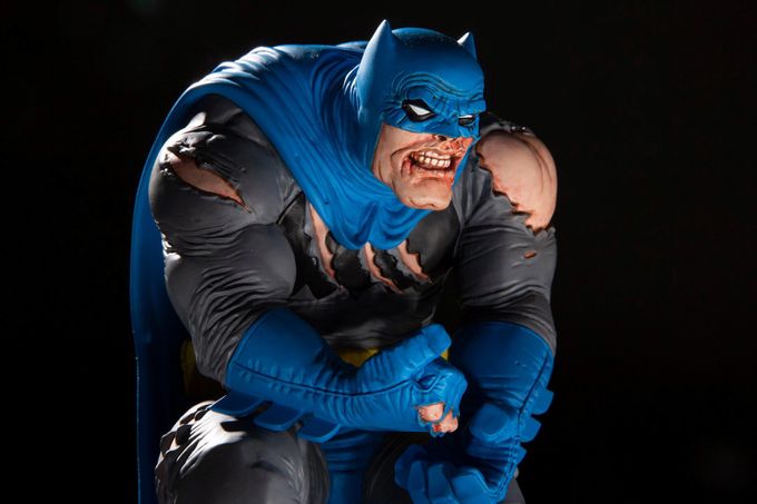 Фігурка DC Designer Series: Batman by Frank Miller Statue