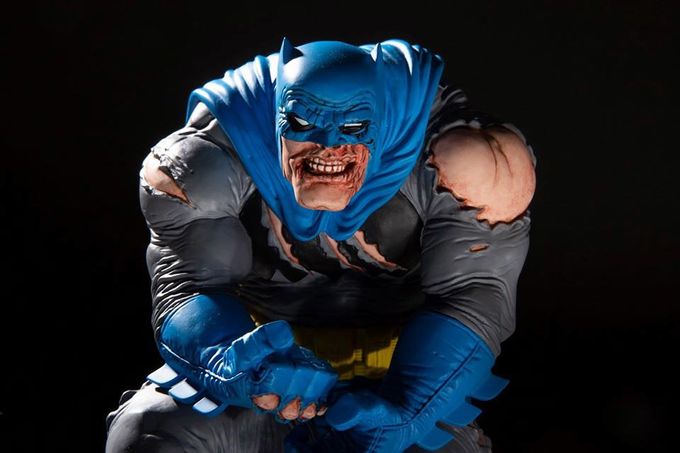 Фигурка DC Designer Series: Batman by Frank Miller Statue